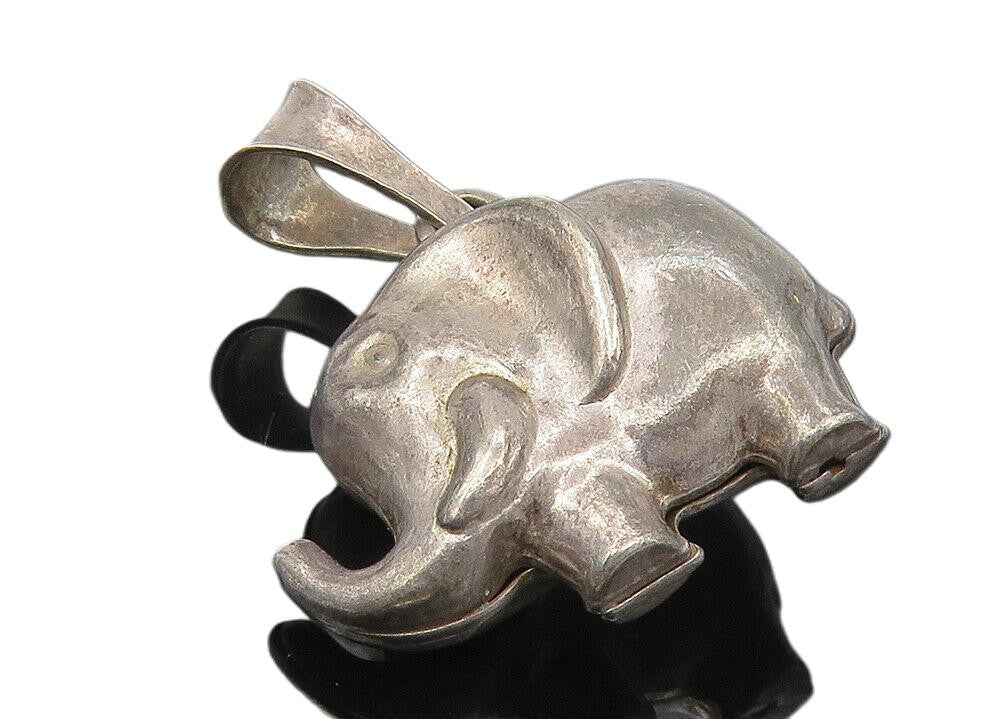 925 Sterling Silver  Vintage Dark Tone Hollow Elephant Animal Pendant  PT9110