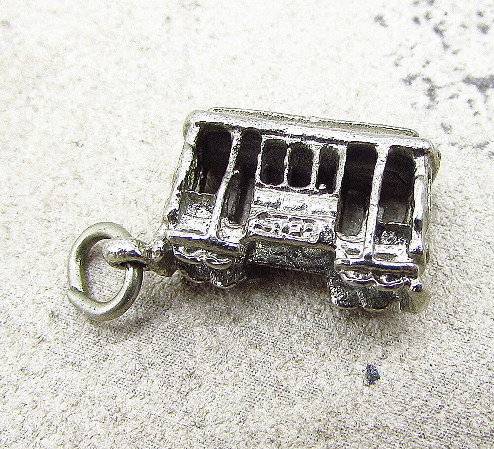 925 Sterling Silver  Vintage Train Car Charm Pendant  PT1753