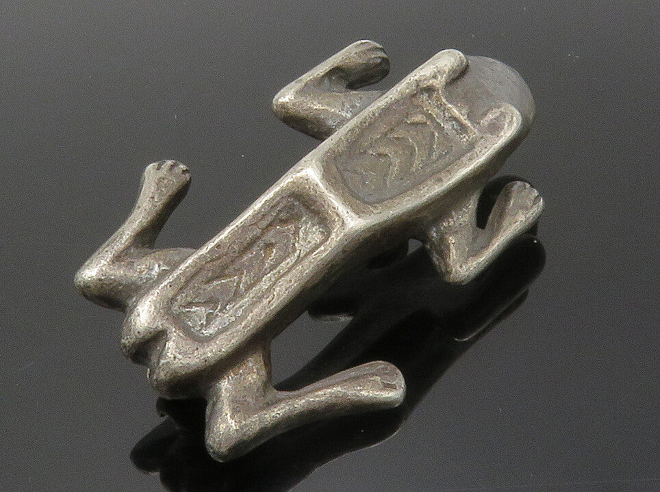 925 Sterling Silver  Vintage Antique Frog Like Detail Brooch Pin  BP4964