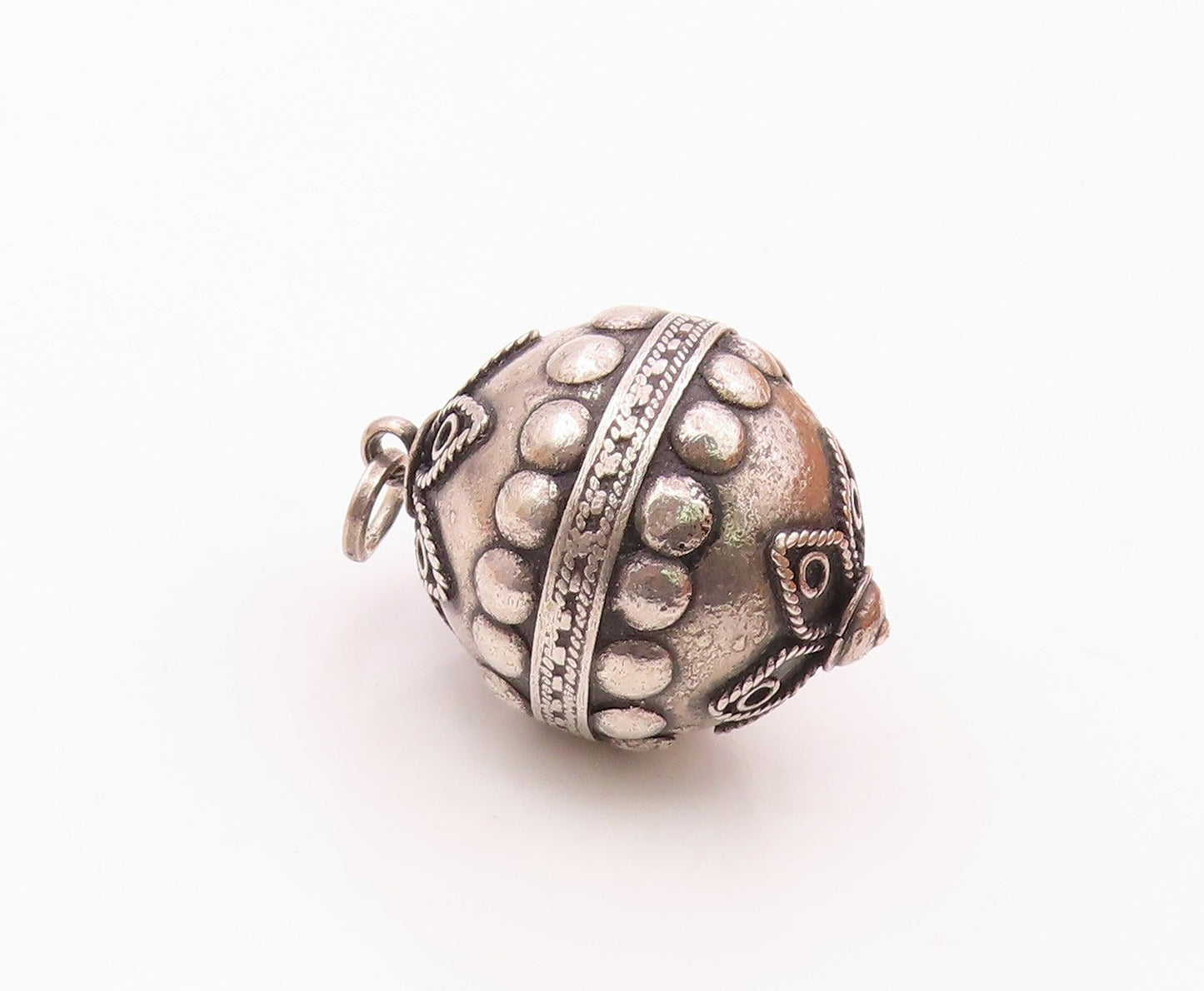 925 Silver  Vintage Bead & Rope Detail Floral Sphere Ball Pendant  PT21939