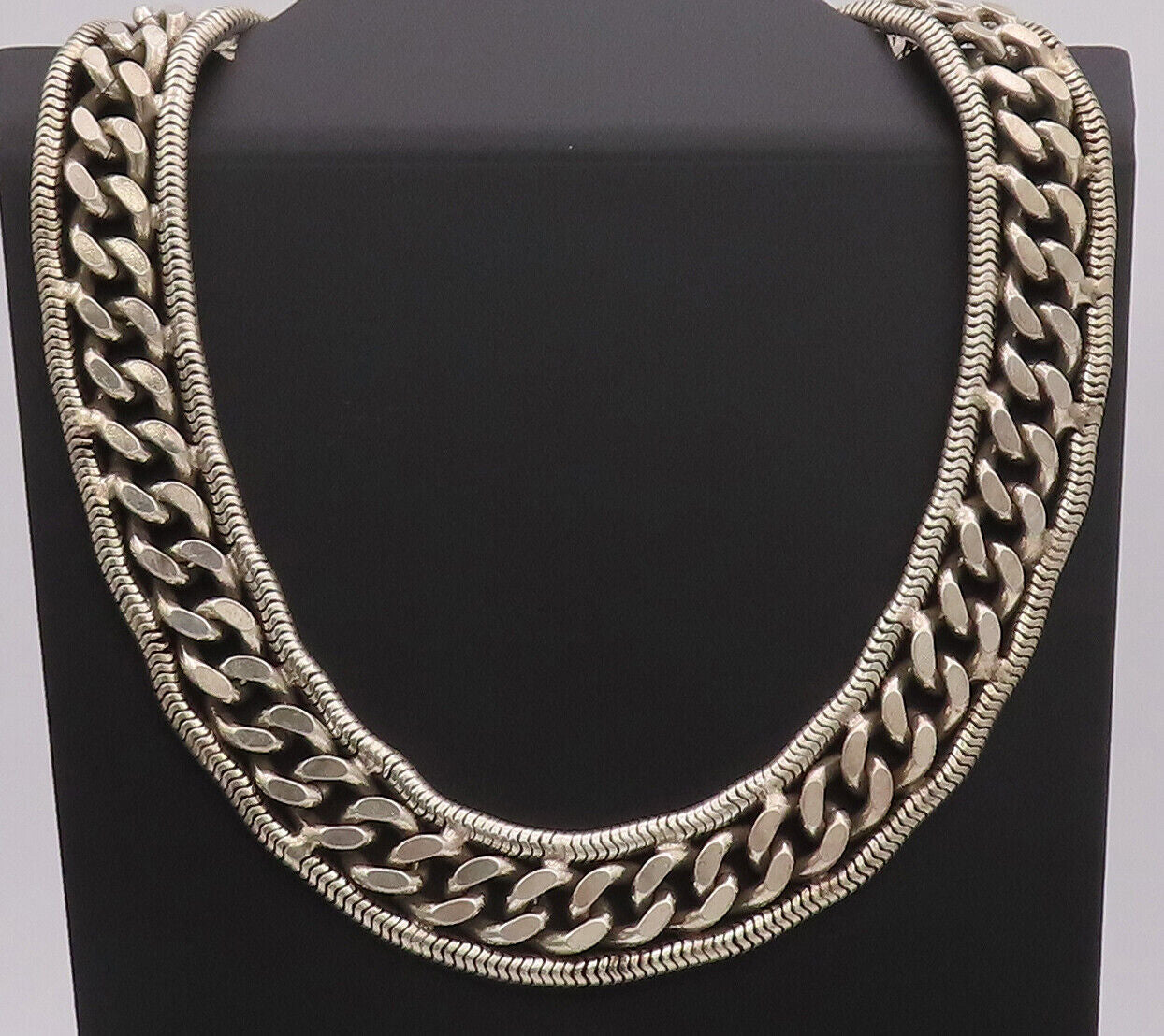 925 Sterling Silver Vintage Necklace Heavy Links Bordered Rope Effect  NE4247
