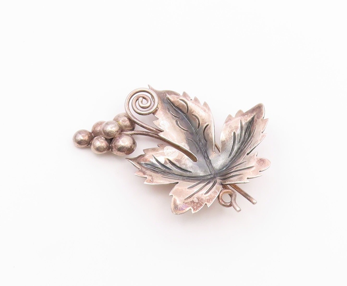 MEXICO 925 Sterling Silver  Vintage Dark Tone Grape Leaf Brooch Pin  BP4179