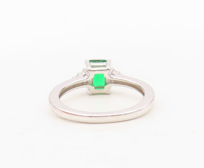 925 Sterling Silver Vintage Ring Rectangle Green & White CZ  Sz 7  RG30371