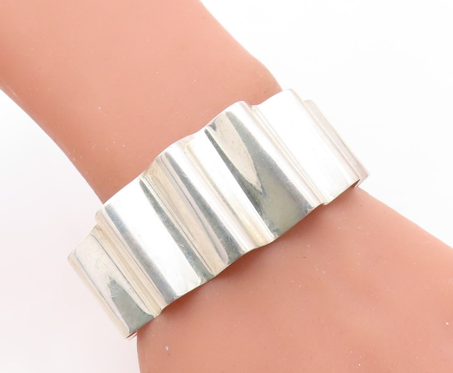925 Sterling Silver  Polished Wavy Design Flexible Cuff Bracelet  BT3141