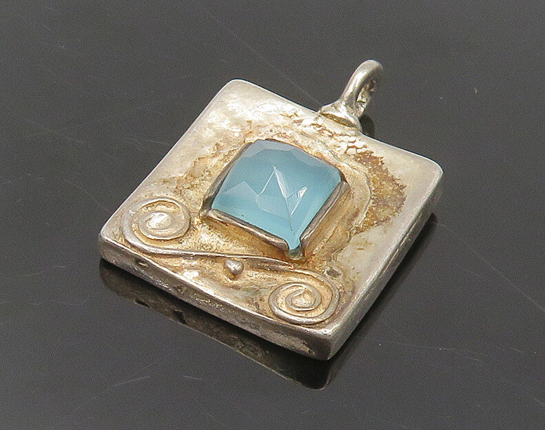 925 Sterling Silver  Vintage Chalcedony Swirl Detail Square Pendant  PT14370