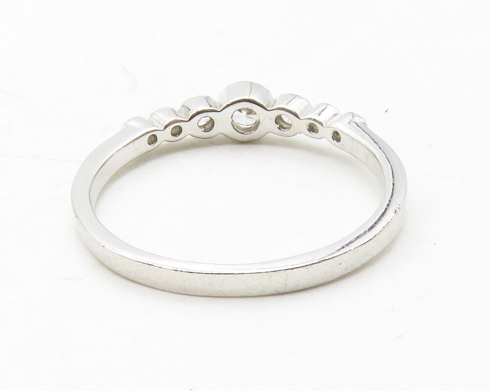 925 Sterling Silver  Shiny Graduated Topaz Smooth Band Ring Sz 7  RG13657