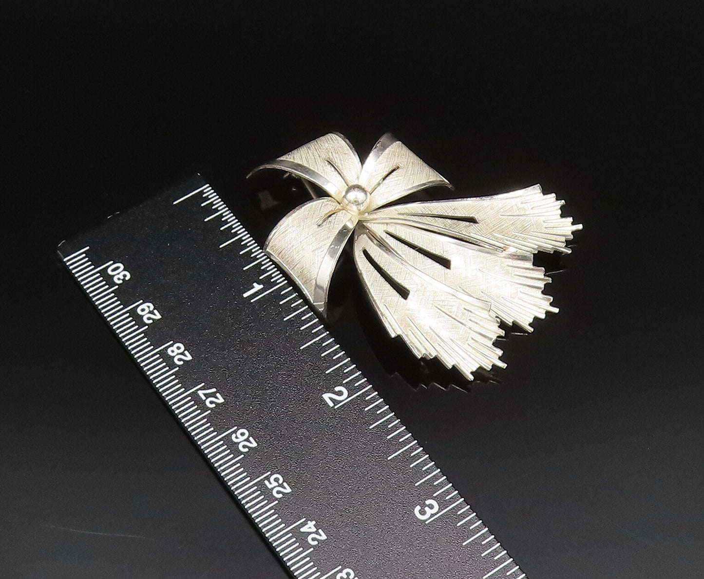 GERMANY 925 Silver  Vintage Textured Ribbon Bow Tie Dome Brooch Pin  BP9741