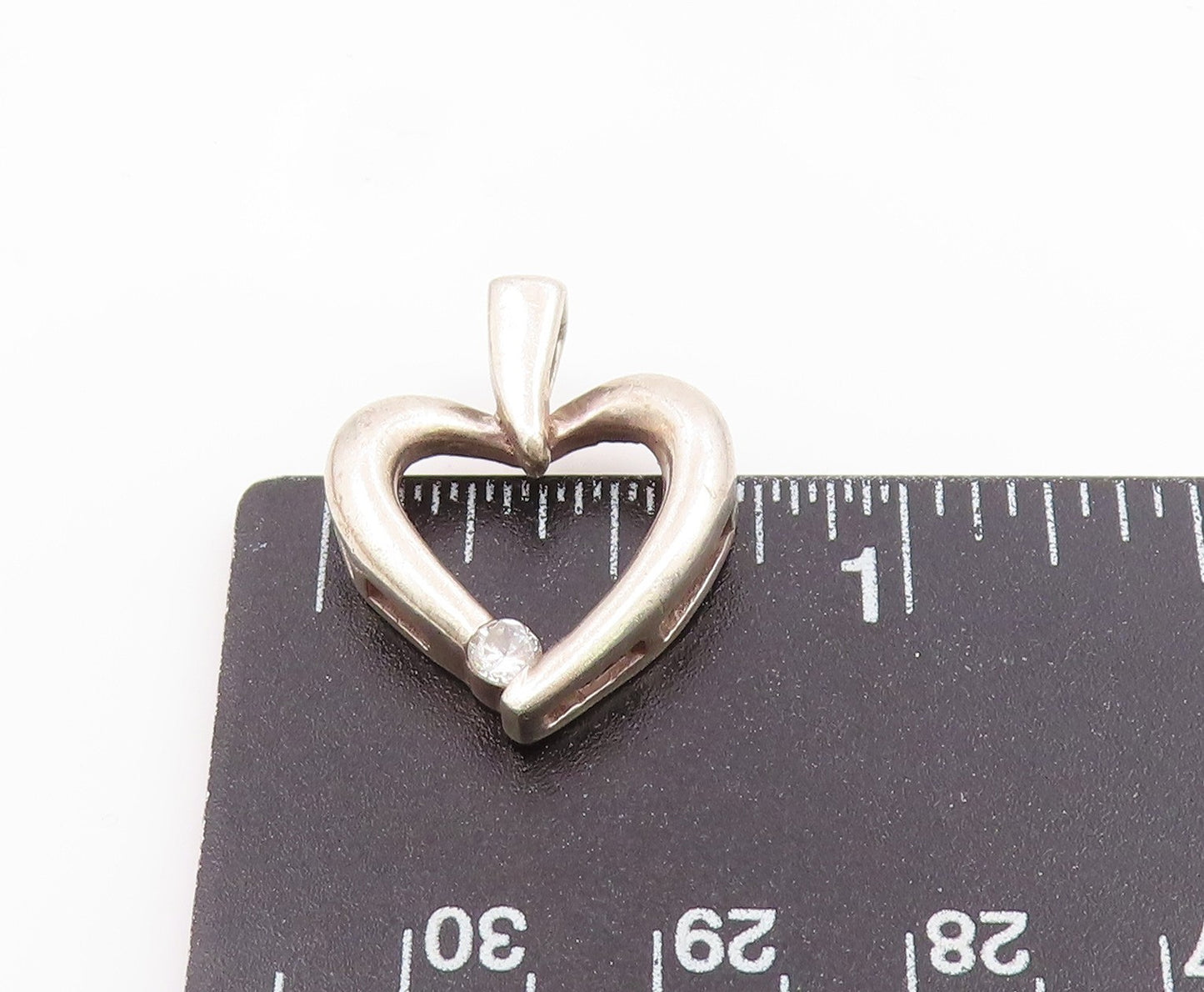 925 Sterling Silver  Vintage Shiny Topaz Open Love Heart Pendant  PT17919
