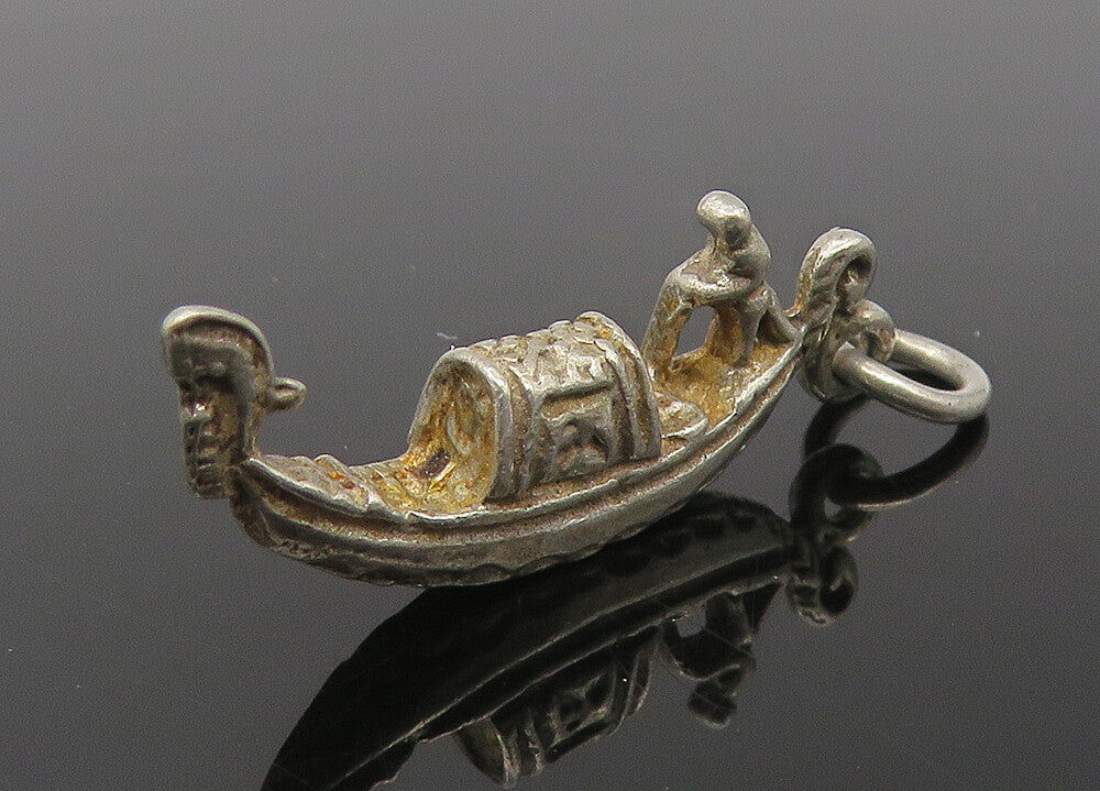 925 Sterling Silver  Vintage Petite Man Rowing Gondola Boat Pendant  PT8890
