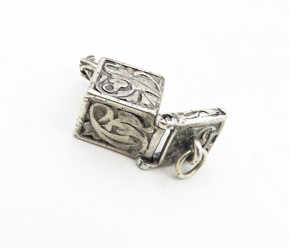 925 Sterling Silver  Vintage Oxidized Petite Box Locket Pendant (OPENS) PT6411