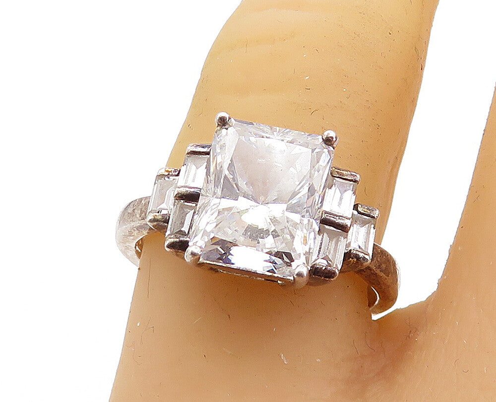 KOREA 925 Silver  Vintage Cubic Zirconia Solitaire Accent Ring Sz 8  RG5793