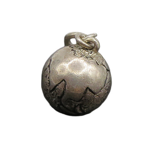 925 Sterling Silver  Vintage Petite Etched World Globe Motif Pendant  PT19361