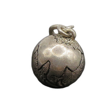 925 Sterling Silver  Vintage Petite Etched World Globe Motif Pendant  PT19361