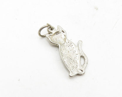 925 Sterling Silver  Vintage Petite Smooth Sitting Cat Motif Pendant  PT7274