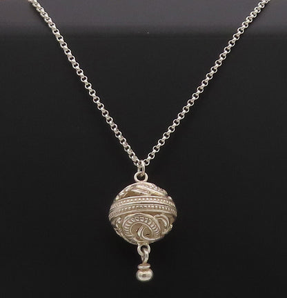 925 Sterling Silver Vintage Necklace Swirly Carved Infinity Large Bead  NE4243