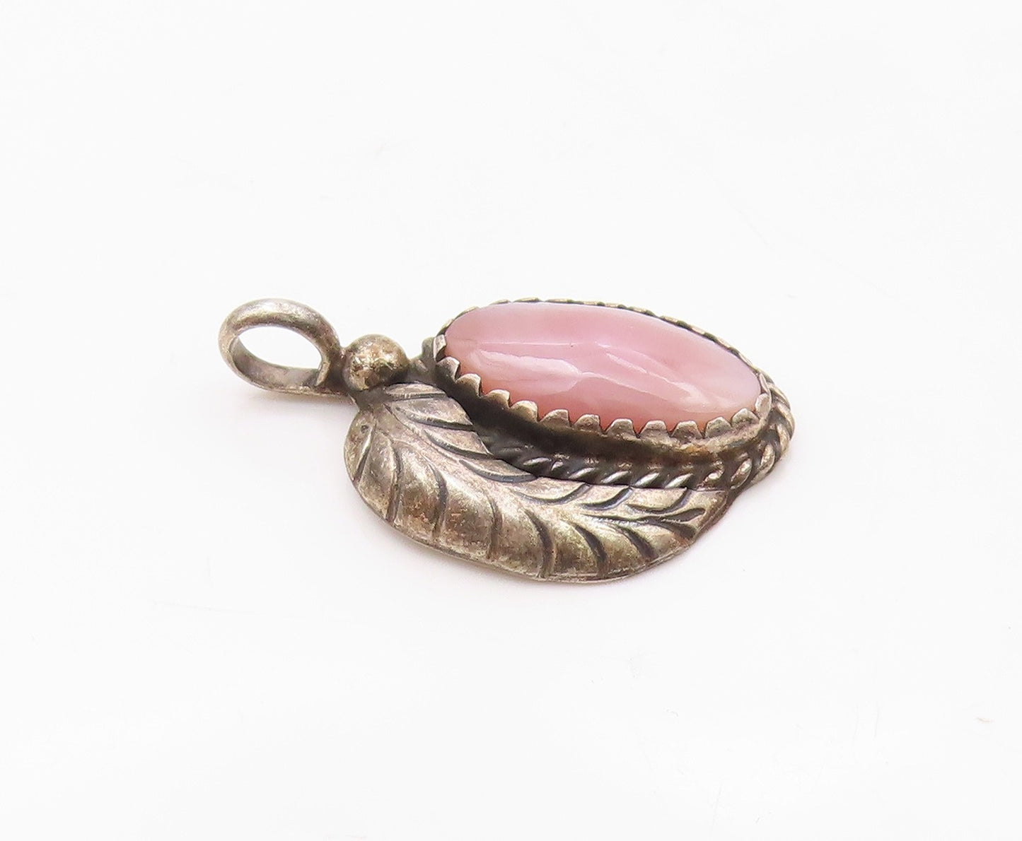 NAVAJO 925 Sterling Silver  Vintage Mother Of Pearl Feather Pendant  PT13914
