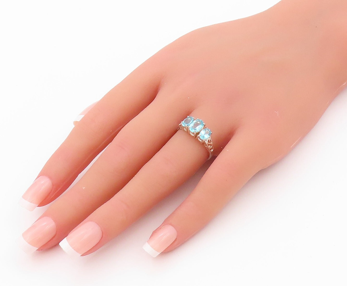 925 Sterling Silver Vintage Ring Oval Cut 3 Blue Topaz Swirls Cut  SZ 6  RG32163