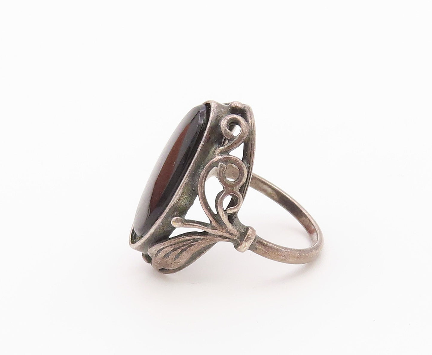 925 Sterling Silver Vintage Ring Oval Black Onyx Openwork Band  Sz 7  RG36447