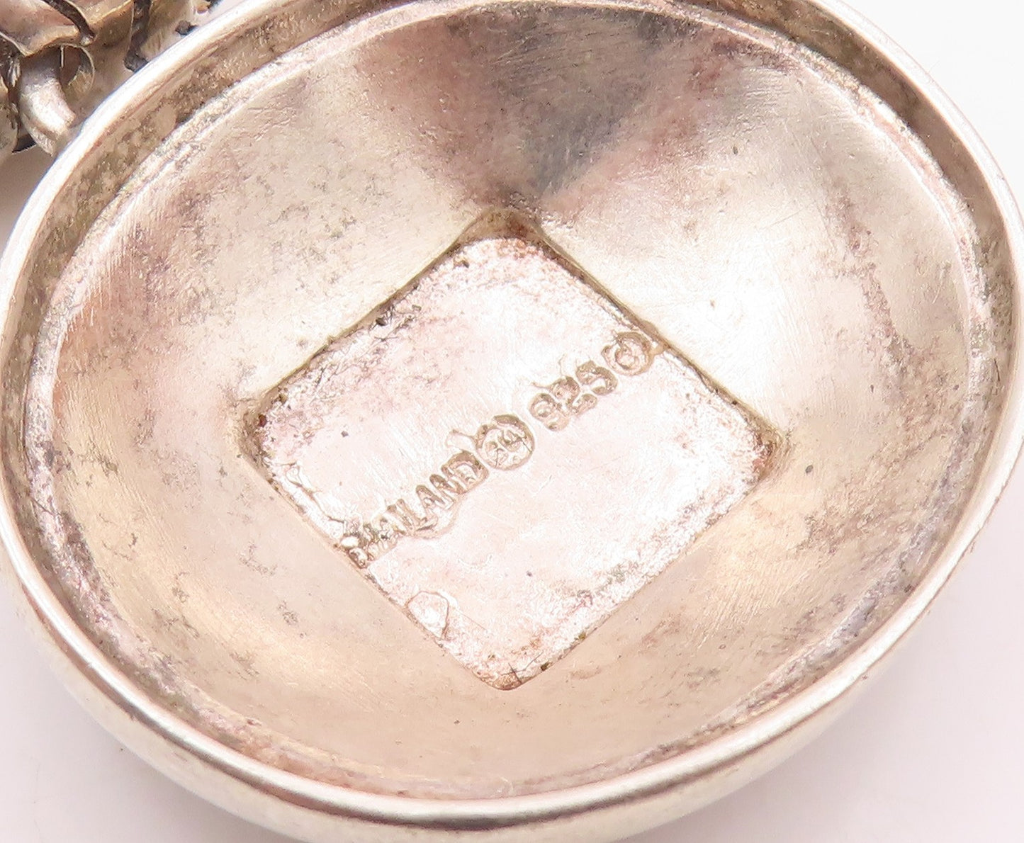 925 Sterling Silver  Vintage Etched Pattern Round Dome Shiny Pendant  PT19651
