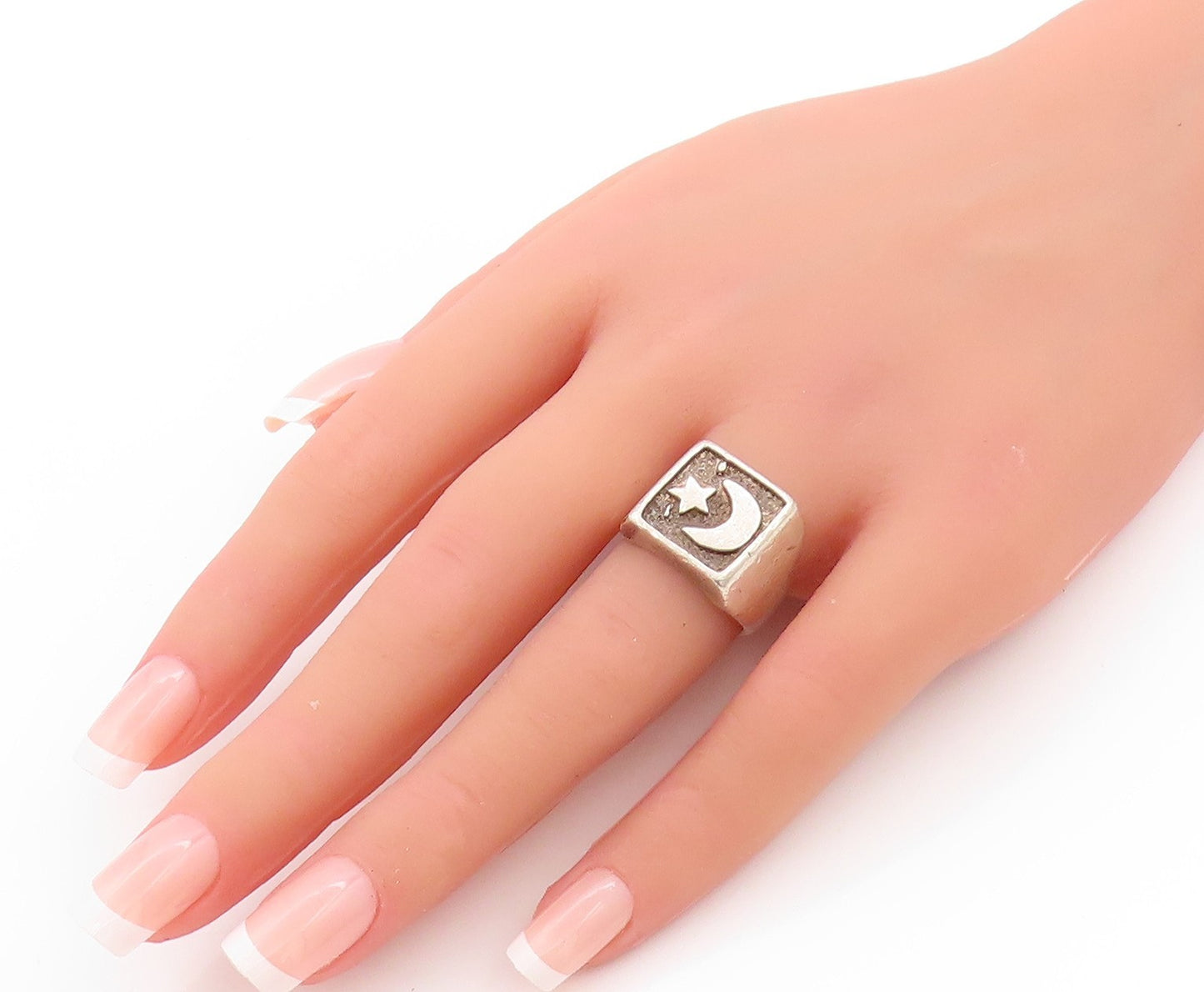 925 Sterling Silver Vintage Ring Religious Etched Moon & Star  Sz 7  RG32809