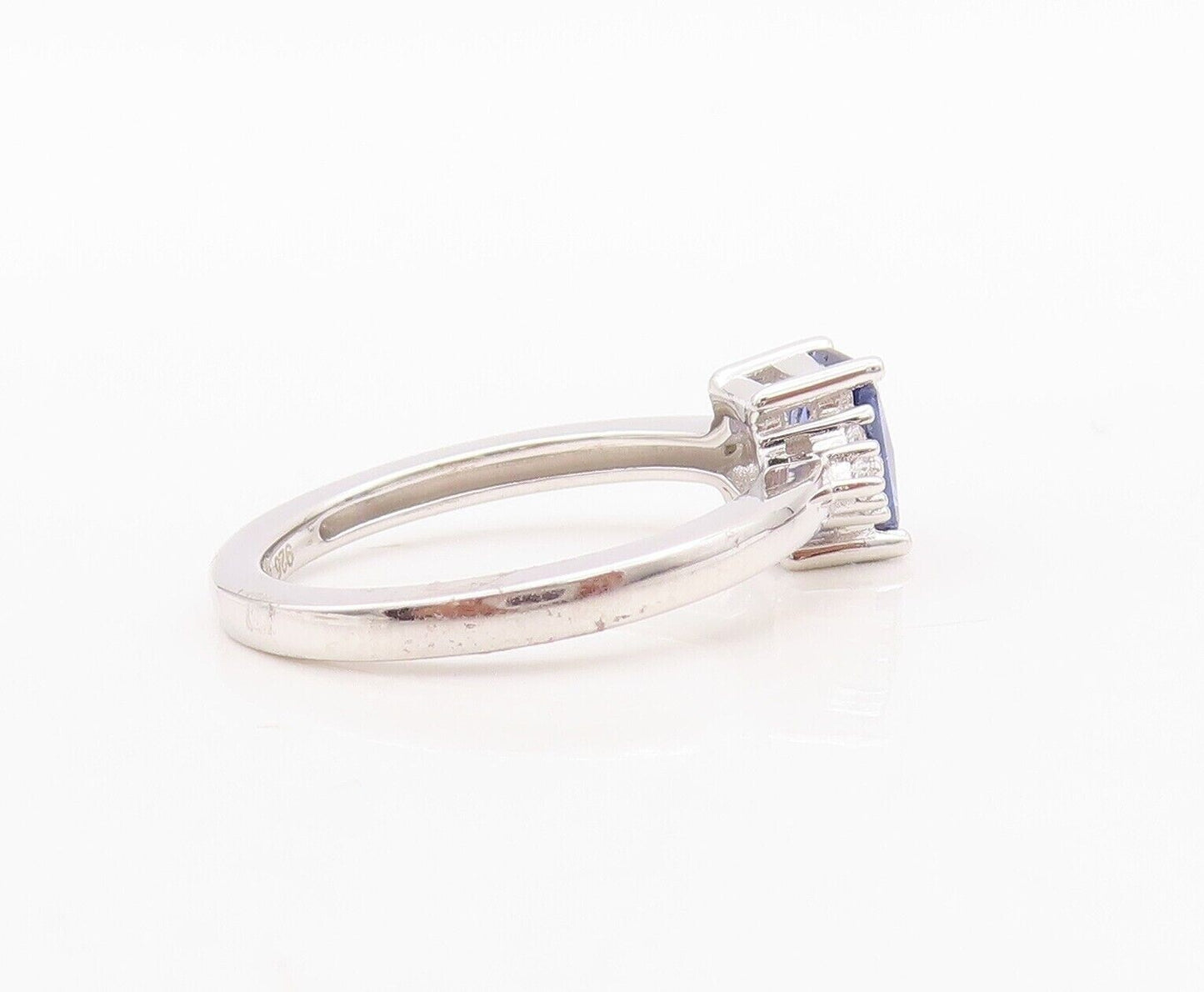 925 Sterling Silver Vintage Ring Rectangle Cut Sapphire Beaded CZ  Sz 7  RG29985