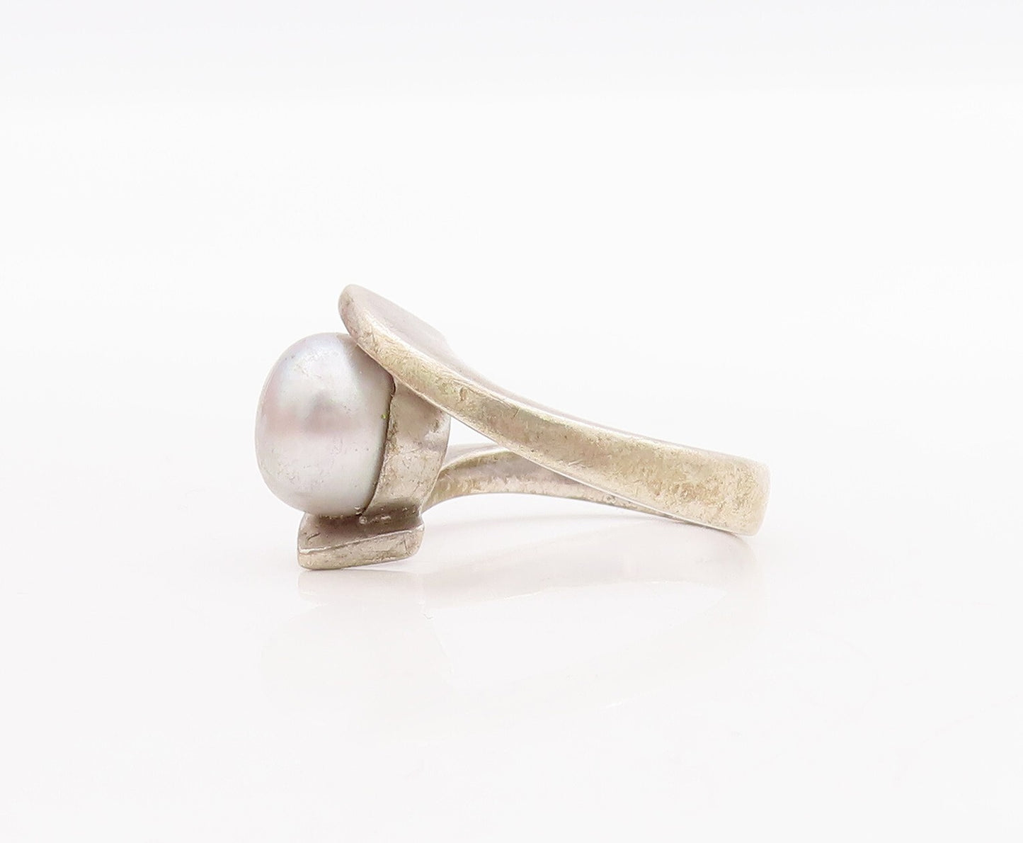 925 Sterling Silver Vintage Ring Designer Grey Pearl Bypass Design  Sz 6 RG29111