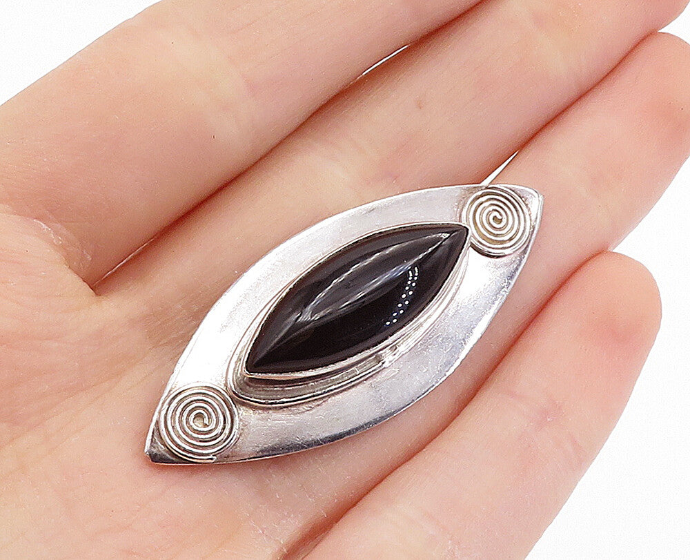 SAJEN 925 Silver  Vintage Cabochon Cut Black Onyx Shiny Brooch Pin  BP2764