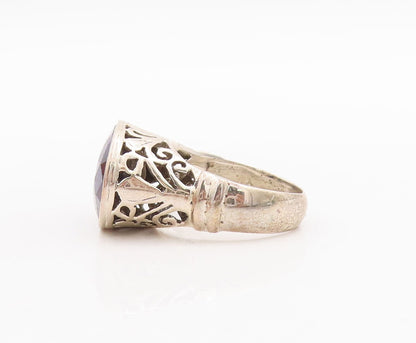 925 Sterling Silver Vintage Ring Oval Cut Sapphire Swirly Carved  Sz 7  RG29262