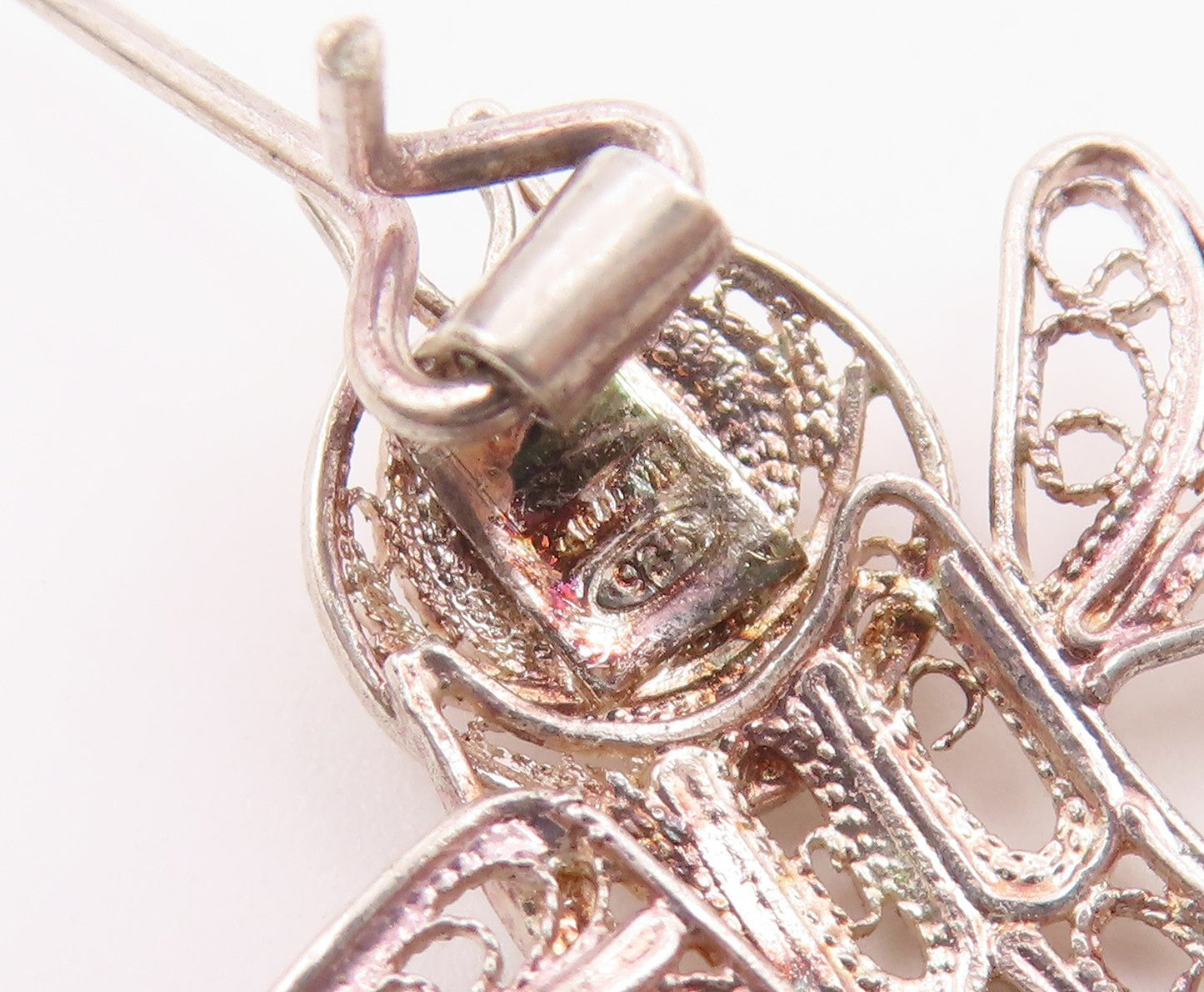 925 Sterling Silver  Vintage Shiny Filigree Detail Fish Brooch Pin  BP8592