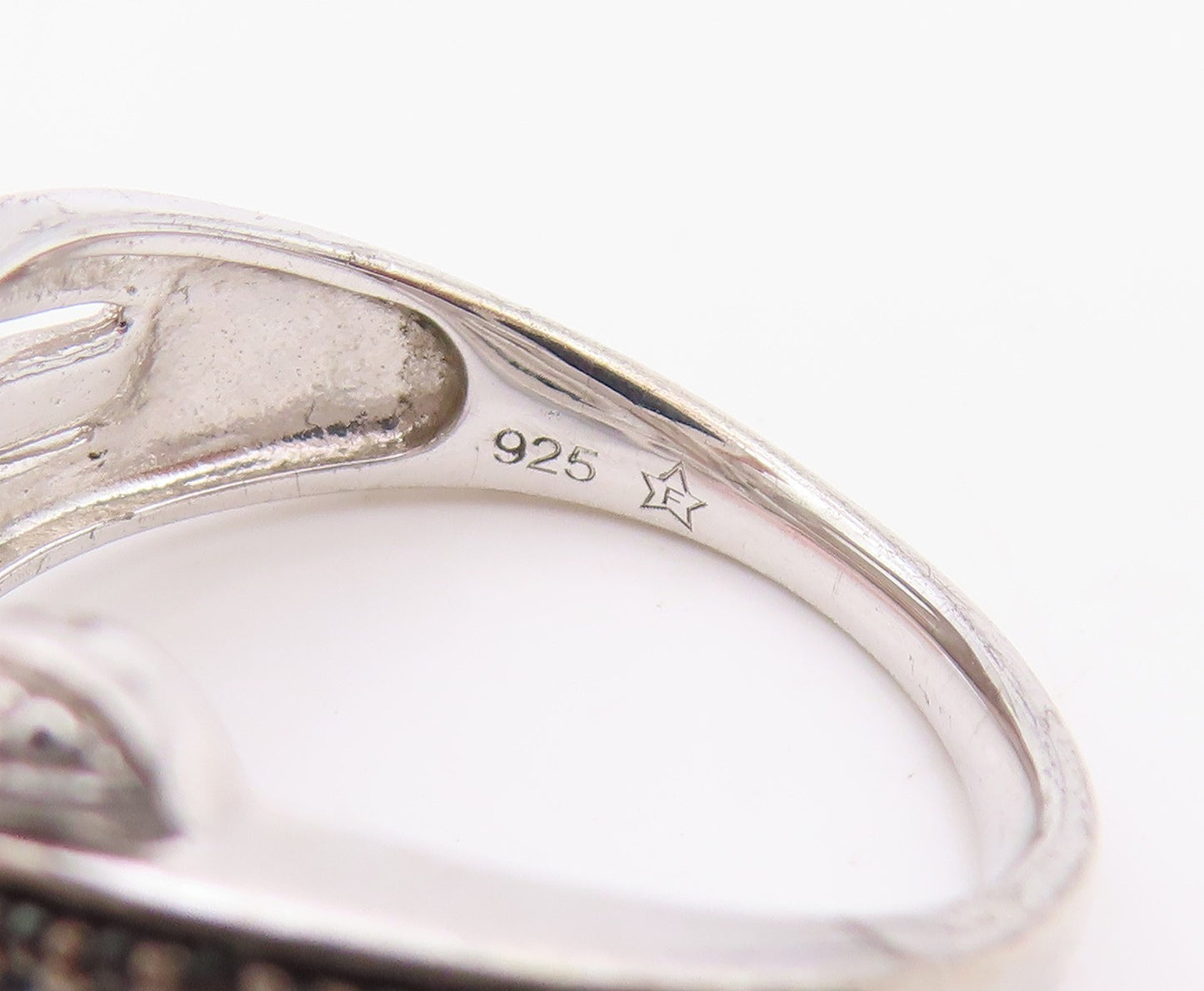 925 Sterling Silver Vintage Ring White & Black CZ Intertwined Band Sz 7 RG36351