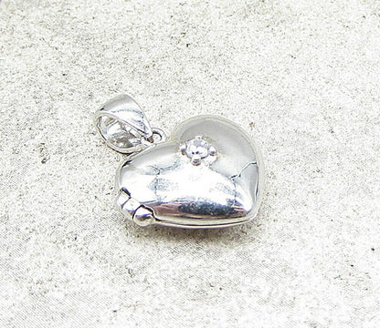 925 Silver Cubic Zirconia Love Heart Picture Locket (Opens) Pendant PT1207