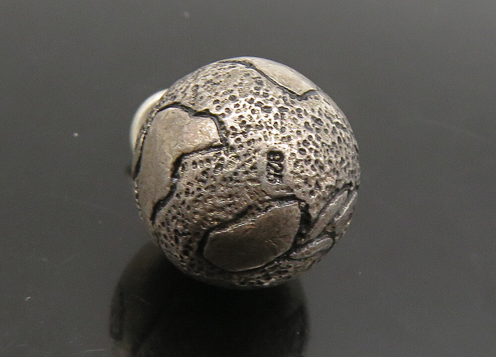 925 Sterling Silver  Vintage Petite Etched World Globe Motif Pendant  PT19361