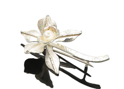 925 Sterling Silver  Freshwater Pearl Sculpted Flower Shiny Brooch Pin  BP4270
