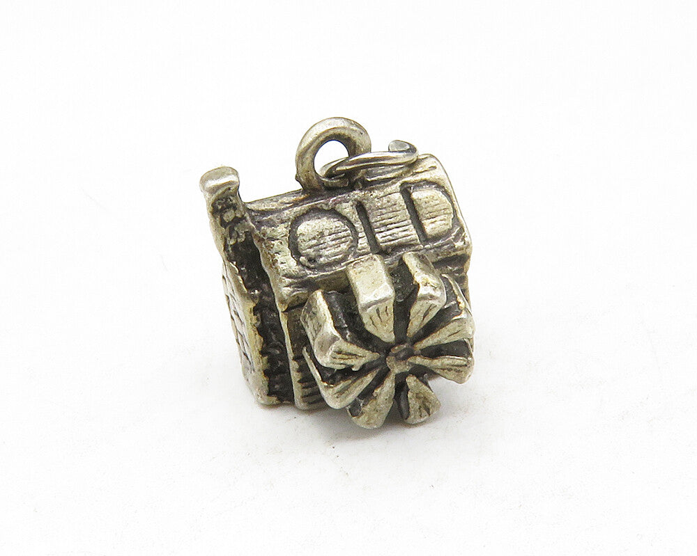 925 Sterling Silver  Vintage Petite Dark Tone House Motif Pendant  PT10238