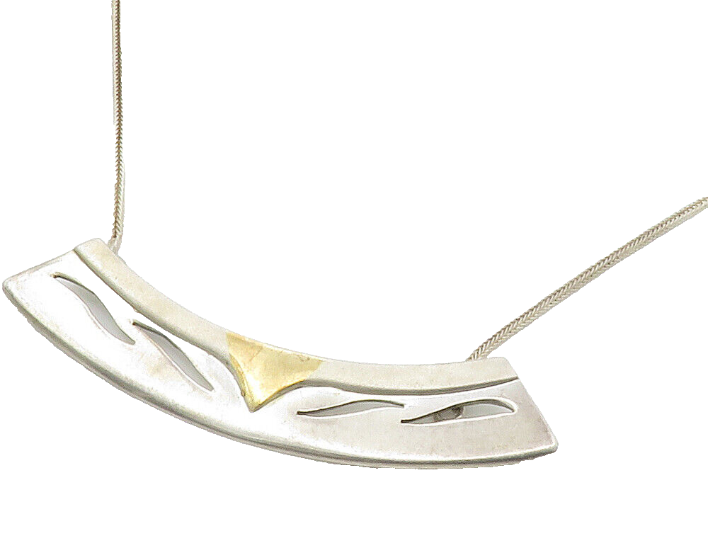 925 Sterling Silver  Vintage Two Tone Cutout Detail Chain Necklace  NE2396