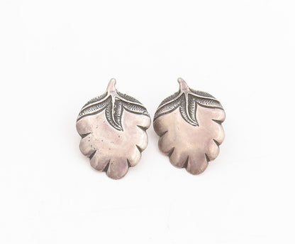925 Sterling Silver Vintage Earrings Dark Tone Botanical Leaf Clip On  EG13753