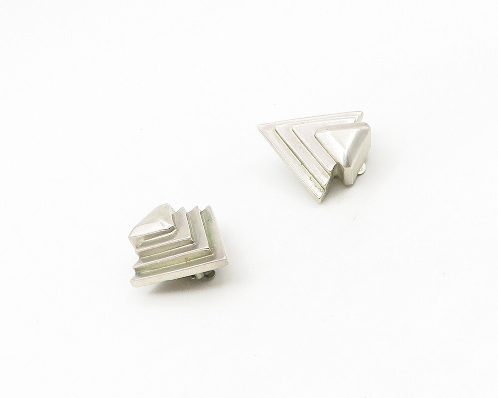 DND 925 Sterling Silver  Vintage Modernist Pointed Non Pierce Earrings  EG9069