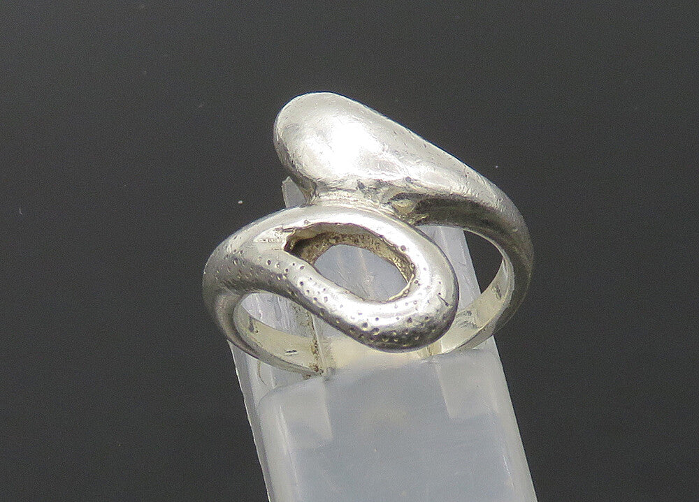 925 Sterling Silver  Vintage Shiny Loop Bypass Style Band Ring Sz 6  RG22428