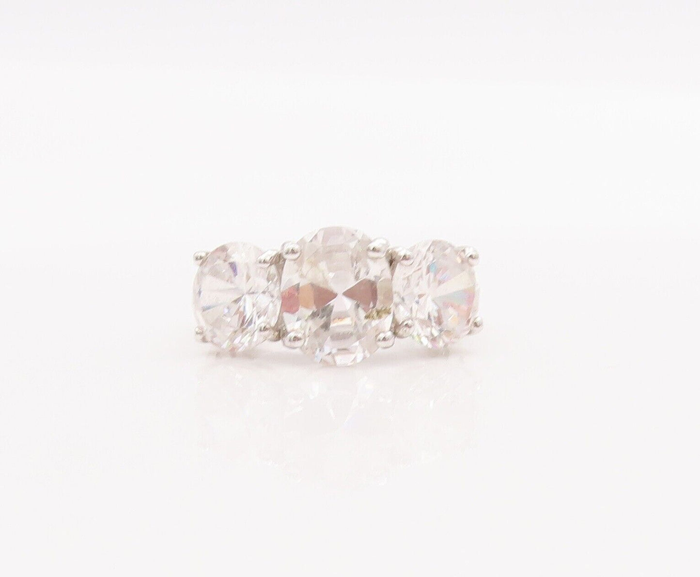 925 Sterling Silver Vintage Ring Oval Main Stone & Round Cut CZ  Sz 7  RG28364