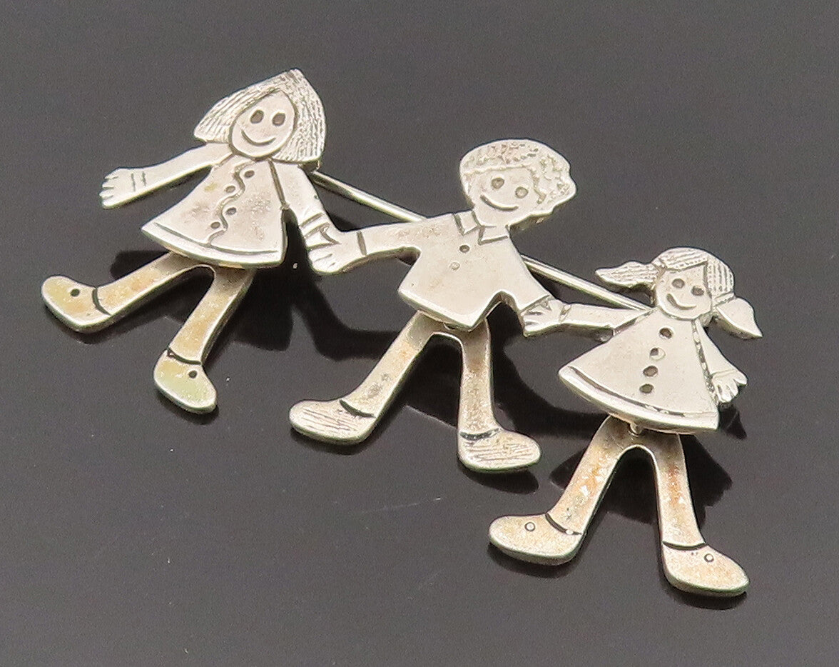 925 Silver  Vintage Kids With Dancing Feet Holding Hands Brooch Pin  BP10249