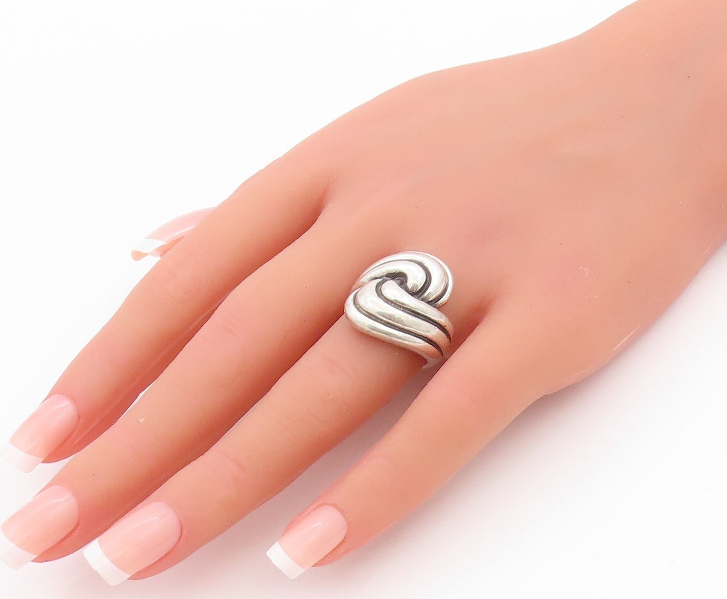 925 Sterling Silver Vintage Ring Interlocked Swirls Etched  Sz 7  RG33349