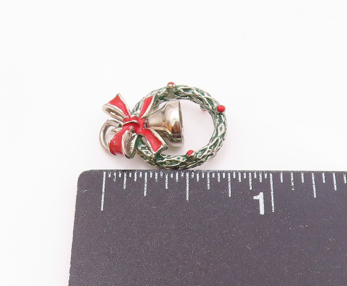 925 Sterling Silver  Vintage Christmas Wreath Pendant (RATTLES)  PT20131