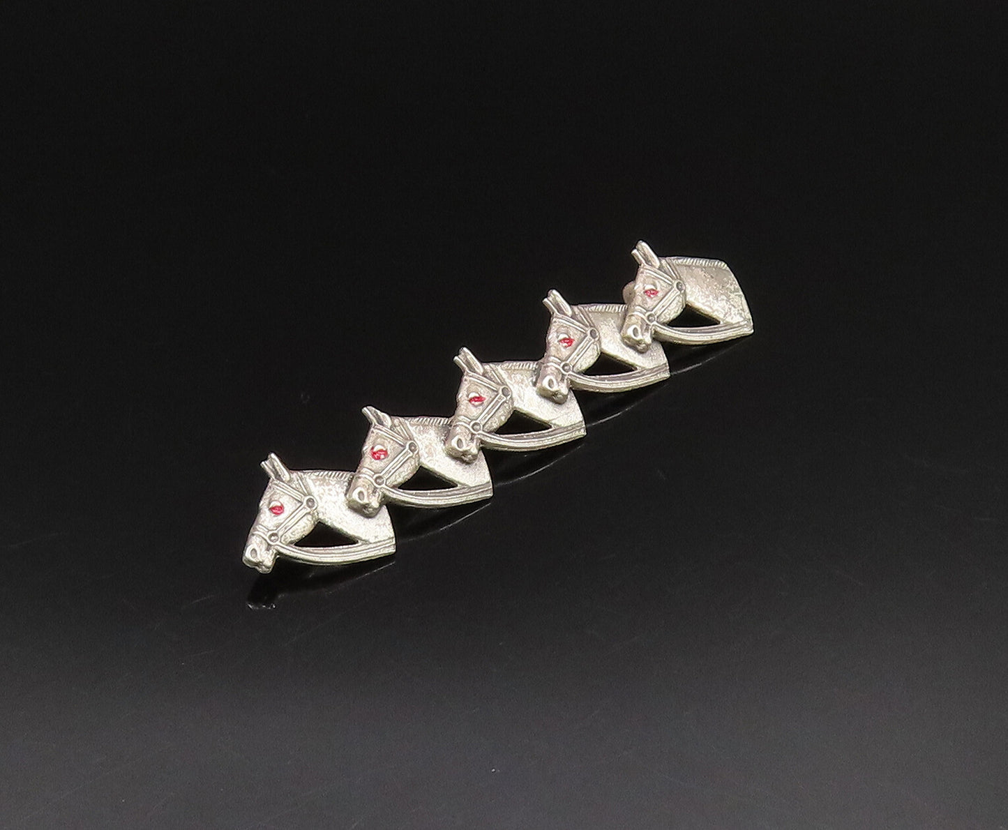 925 Silver  Vintage Antique Five Horse Heads & Enamel Eyes Brooch Pin  BP9702