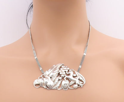 925 Sterling Silver Vintage Necklace Antique Carved Floral Pendent   NE4586