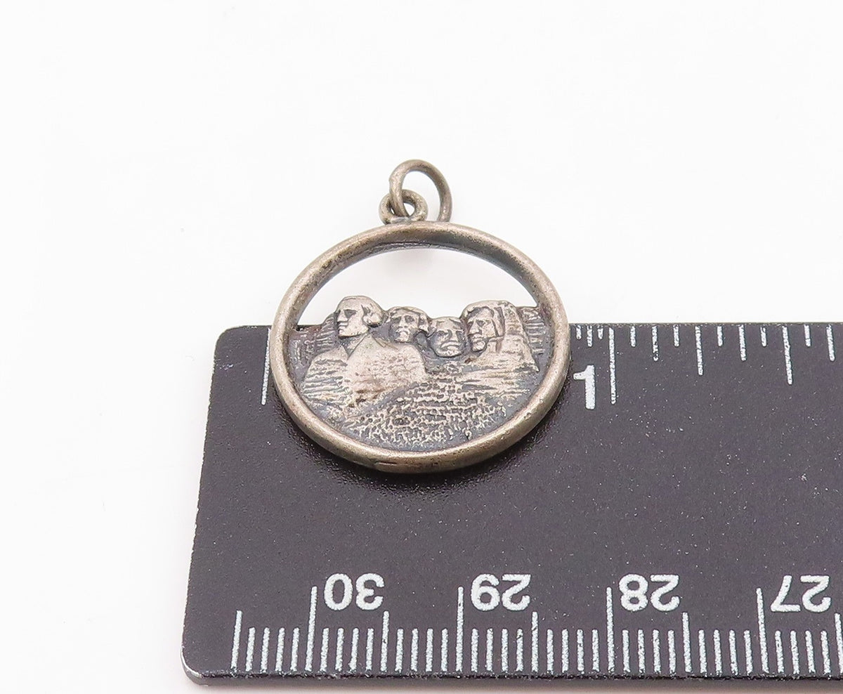 925 Sterling Silver Vintage Pendant Mount Rushmore National Memorial  PT26205
