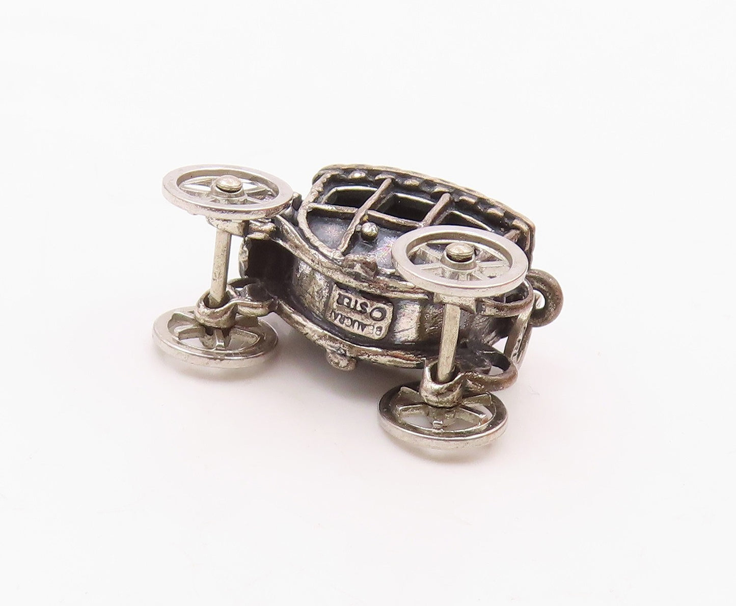BEAUCRAFT 925 Silver  Vintage Old Fashion Carriage Pendant (MOVES)  PT21469