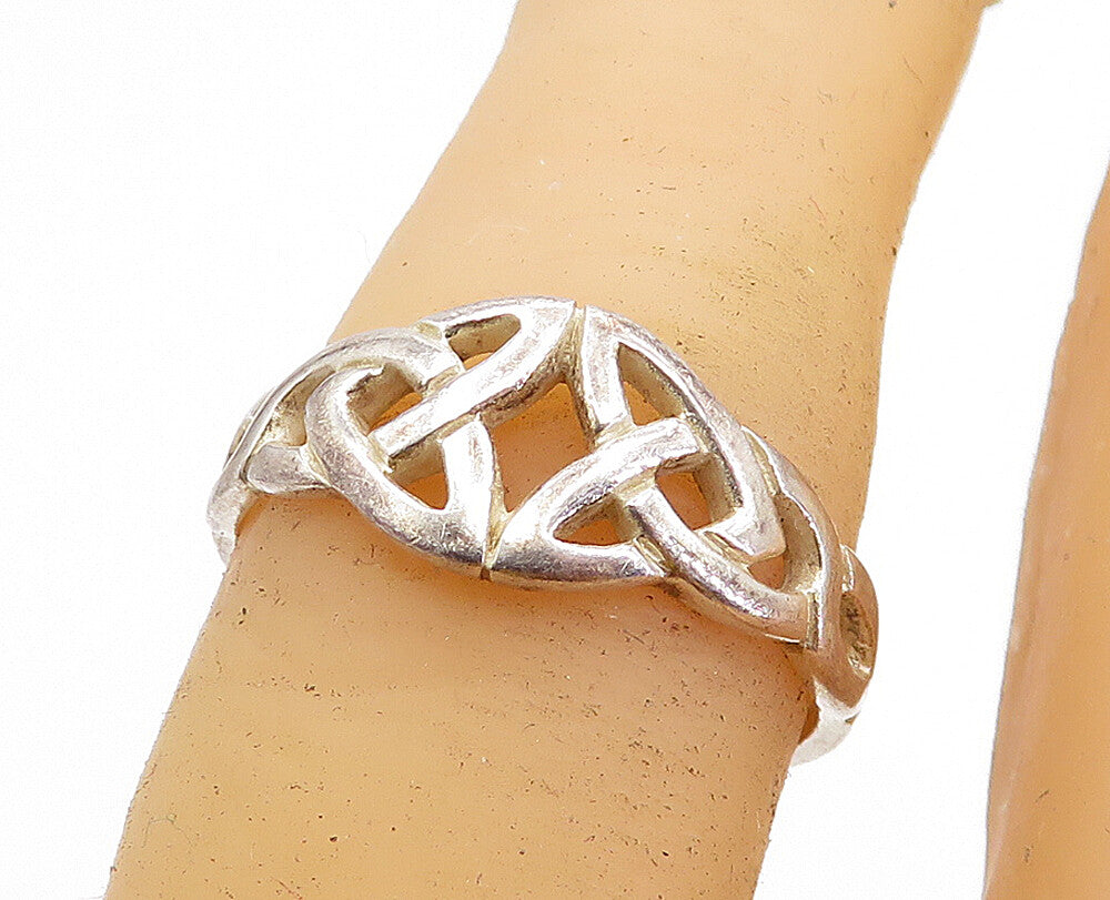 SOLVAR IRELAND 925 Silver  Vintage Shiny Celtic Knot Band Ring Sz 6  RG4166