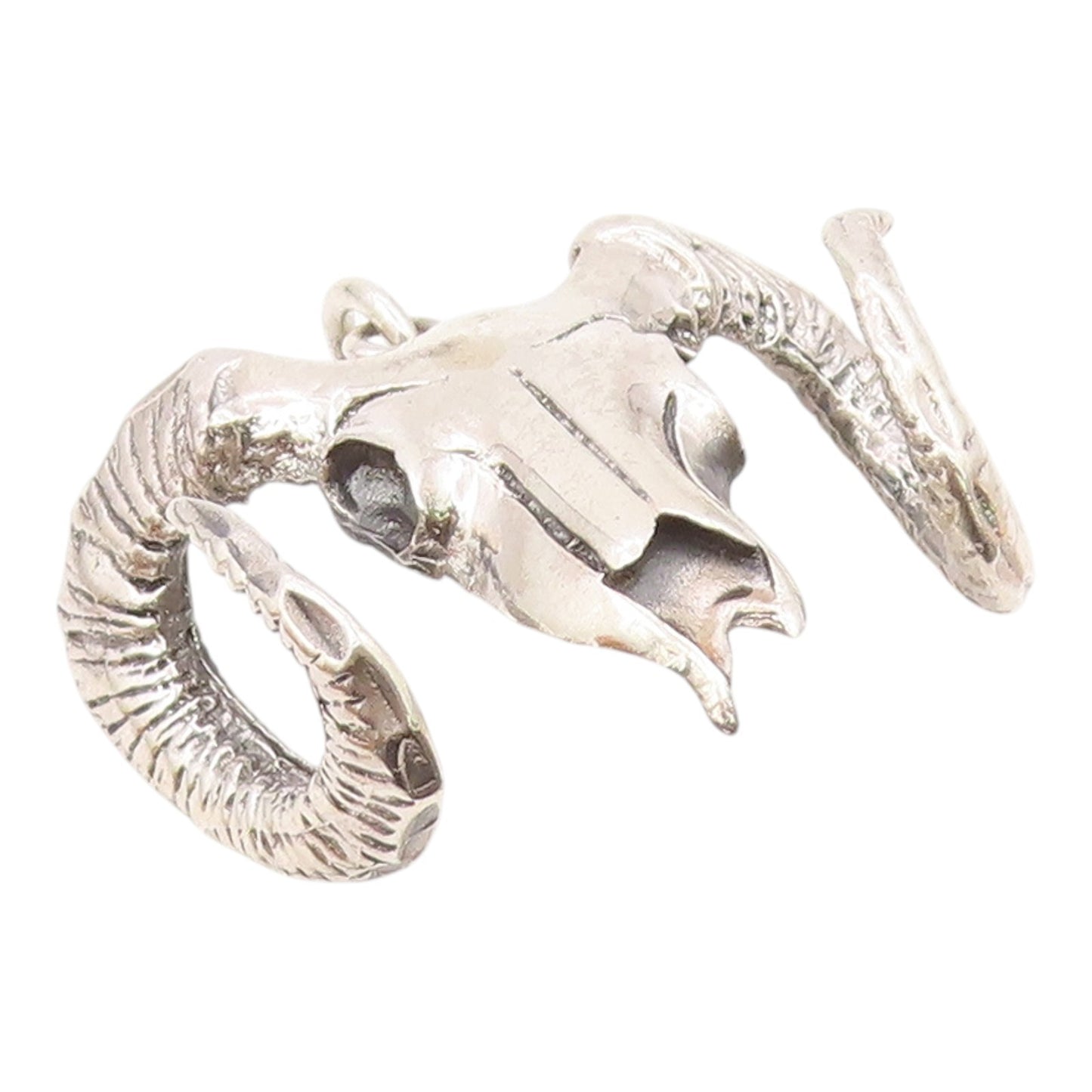 925 Sterling Silver  Vintage Shiny Ram's Skull Animal Motif Pendant  PT18517