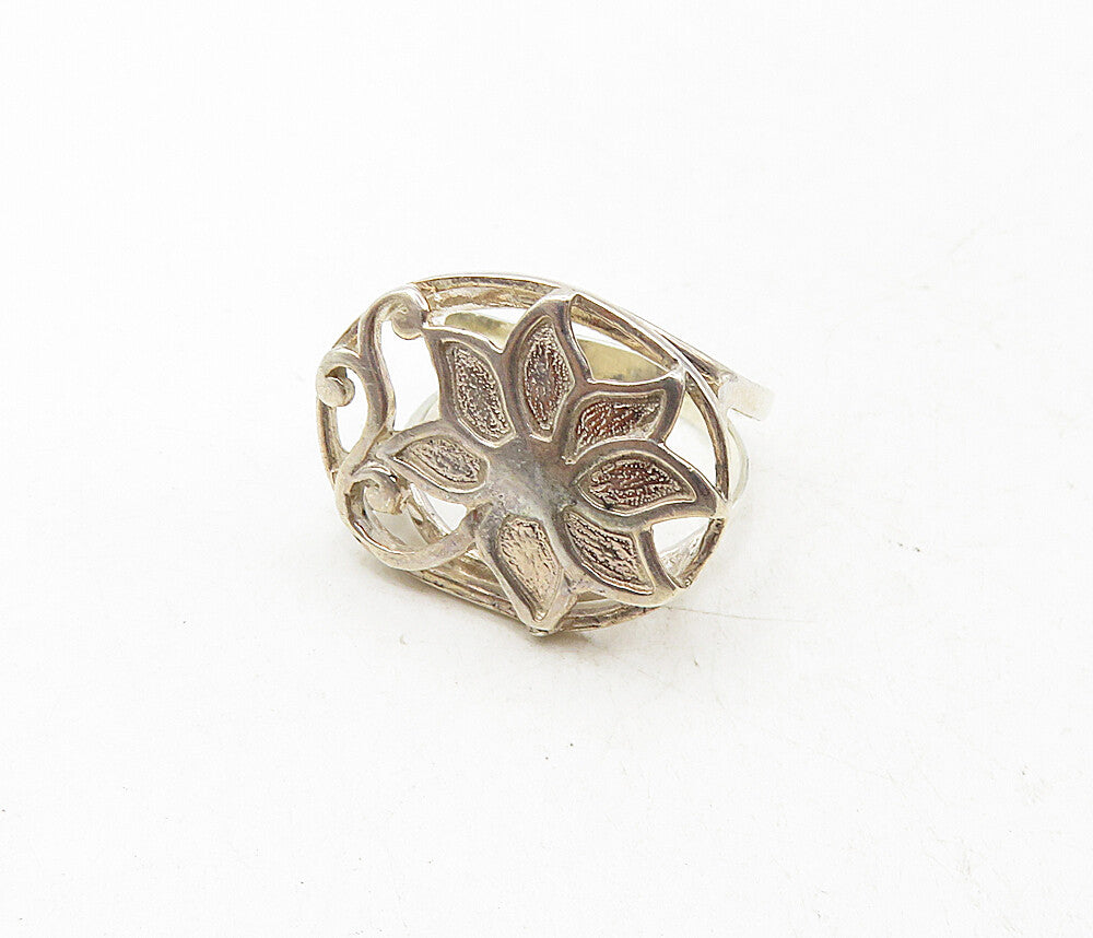 925 Sterling Silver  Vintage Shiny Single Flower Motif Band Ring Sz 7  RG9236