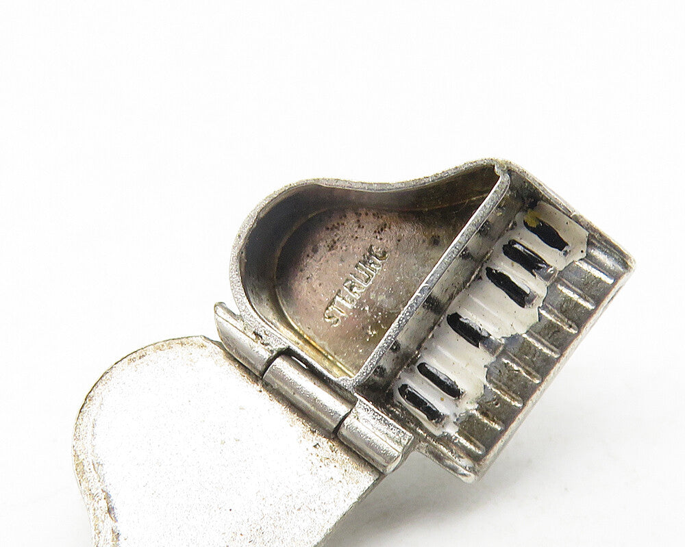 925 Sterling Silver  Vintage Petite Grand Piano Motif Pendant (OPENS)  PT9237